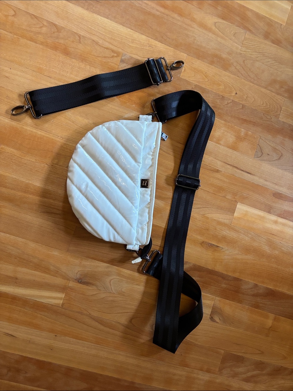 THINK ROYLN Quilted White Crossbody Belt Bag with Black Strap